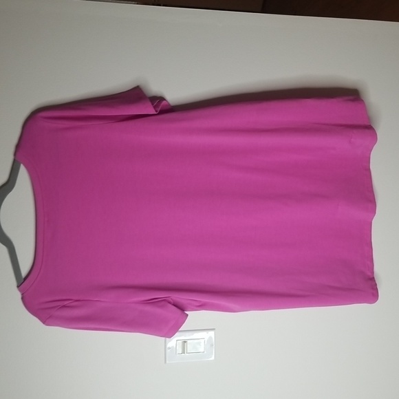 Lularoe Women's v neck shortsleeve oversized t shirt - Picture 4 of 4